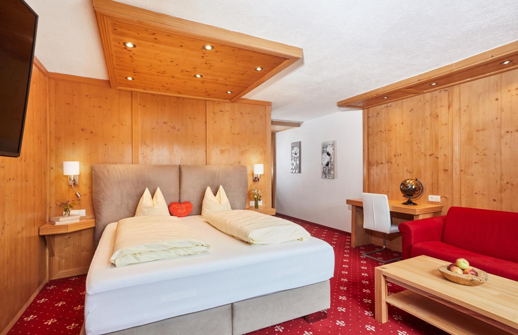 Hotel Hubertushof - Ihr Hotel Mit Herz Leutasch Ruang foto